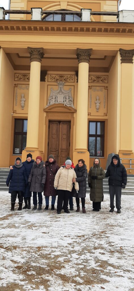Apsilankymas Trakų Vokės dvaro sodyboje ir dailininko Rolando Žigonio paveiklų parodoje